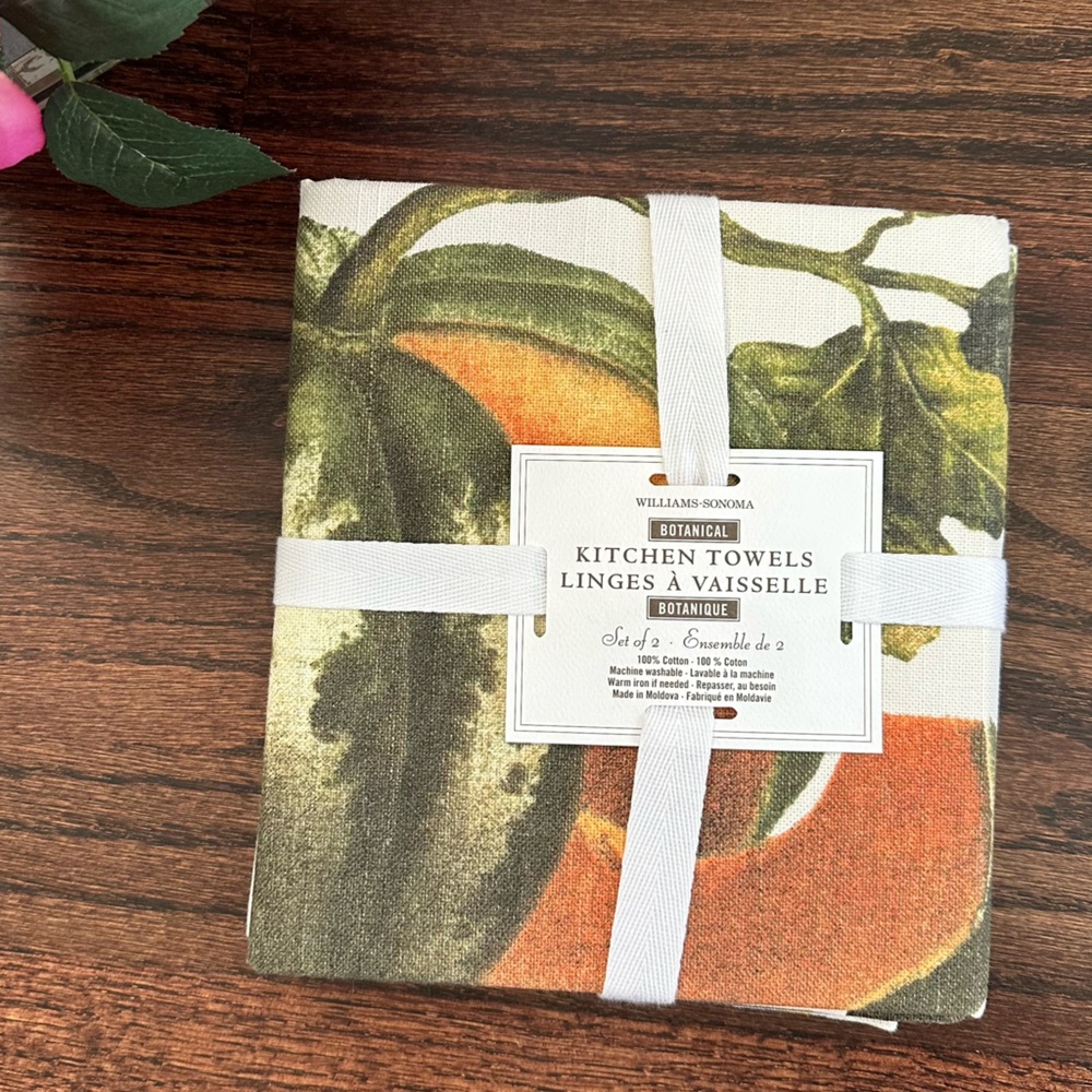 NWT William Sonoma pumpkin tea towels, 2 pack - Picture 2 of 4